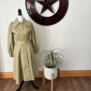 Vintage Classic Preppy  AcademiaOlive Green Smocked Style Trench Coat